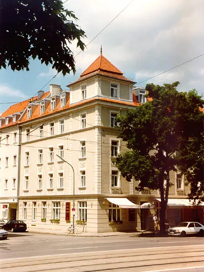 Kreative Oberflächengestaltung und Referenzarbeiten – Bild 9