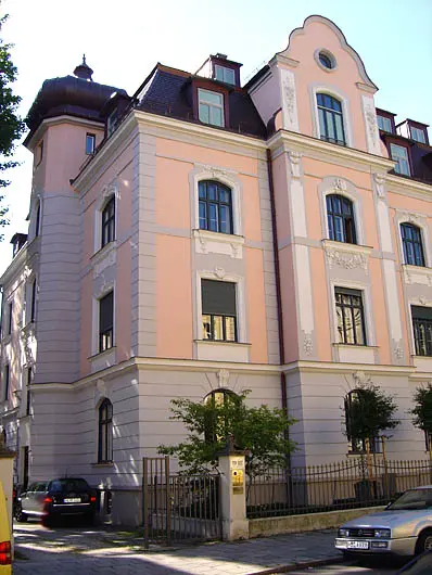 Kreative Oberflächengestaltung und Referenzarbeiten – Bild 11