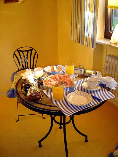 Kreative Oberflächengestaltung und Referenzarbeiten – Bild 14